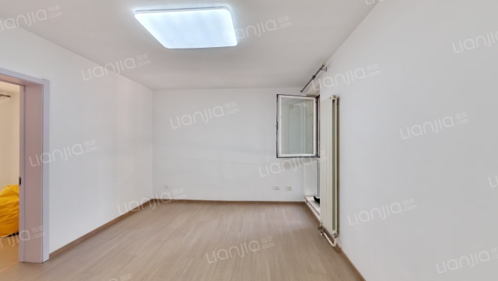 门头馨村北二区二手房实景图