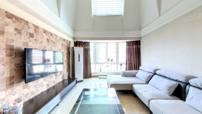 荷兰小镇东区二手房实景图