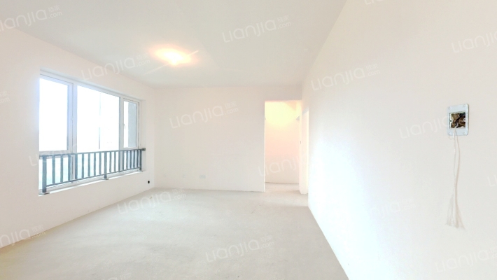 泰美蓝山二手房实景图