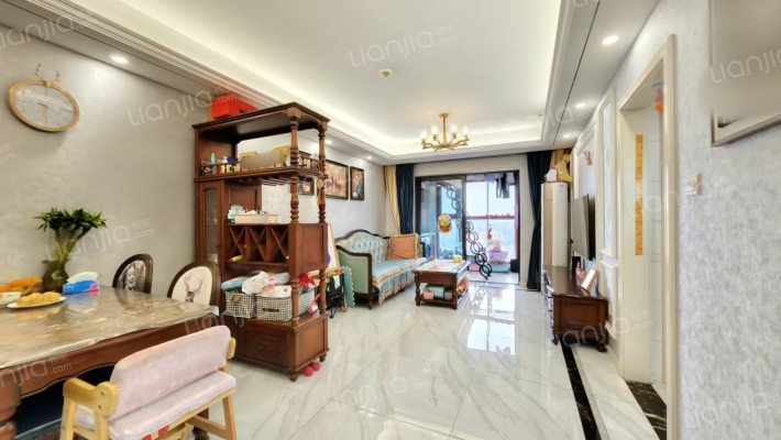 海尔国际广场二手房实景图