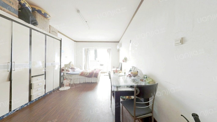 花园公寓二手房实景图