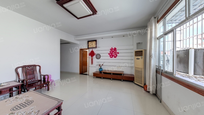 信江西路24号二手房实景图