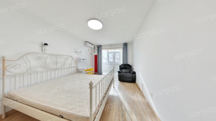 小南庄甲26号院二手房实景图