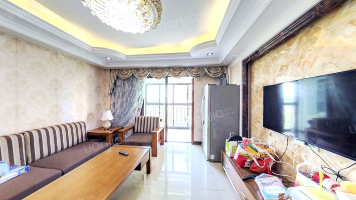 白金湾小区二手房实景图