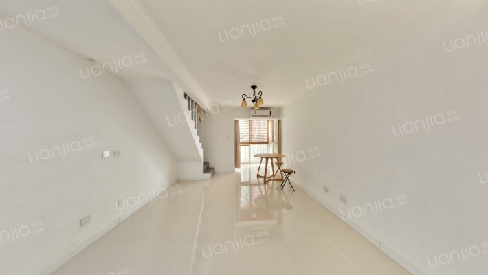 壹又贰分之壹国际公寓二手房实景图