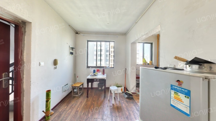 白云花园二手房实景图