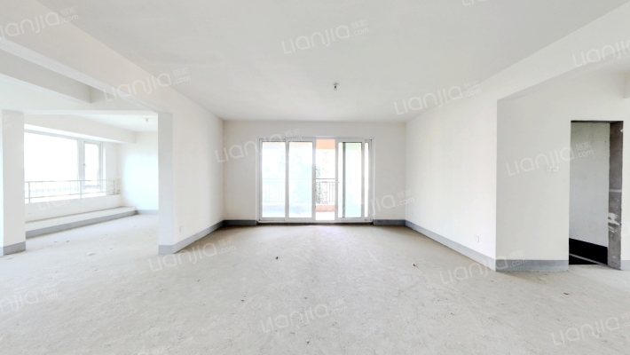 皇家首座东区二手房实景图