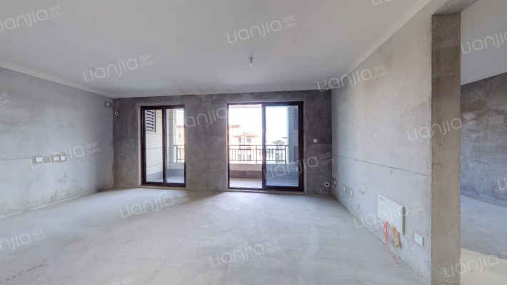 栖湖尚府二手房实景图