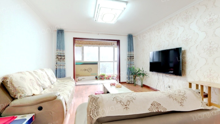 颐馨湿地壹号二手房实景图