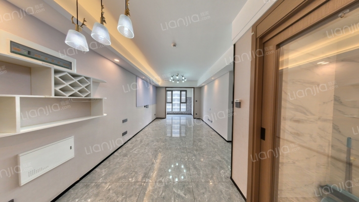 招商城市主场二手房实景图