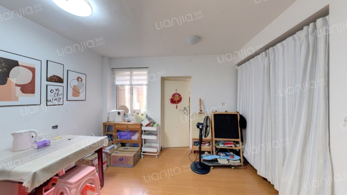 三里墩花苑四期二手房实景图