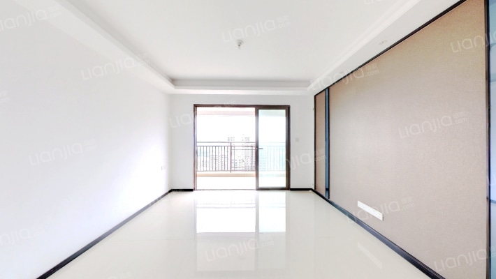 龙光玖誉湖景湖二手房实景图