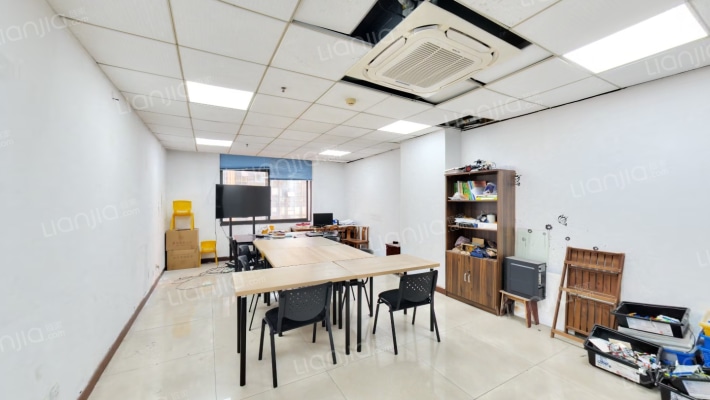 国贸大厦二手房实景图