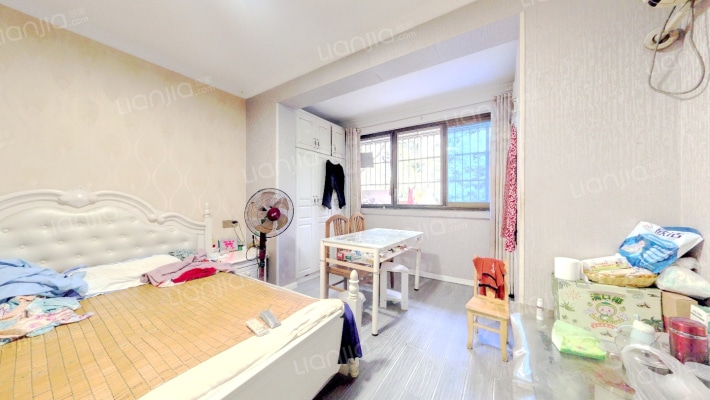 四道街15号二手房实景图