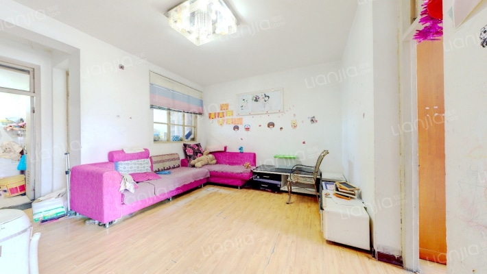 启泰小区二手房实景图