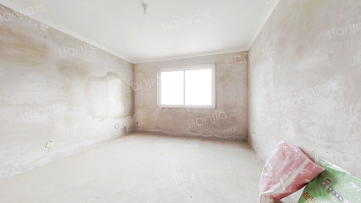 英伦春天二手房实景图