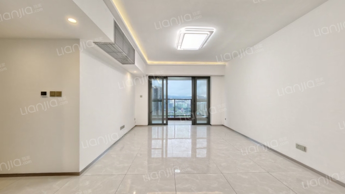 新世界云逸二手房实景图