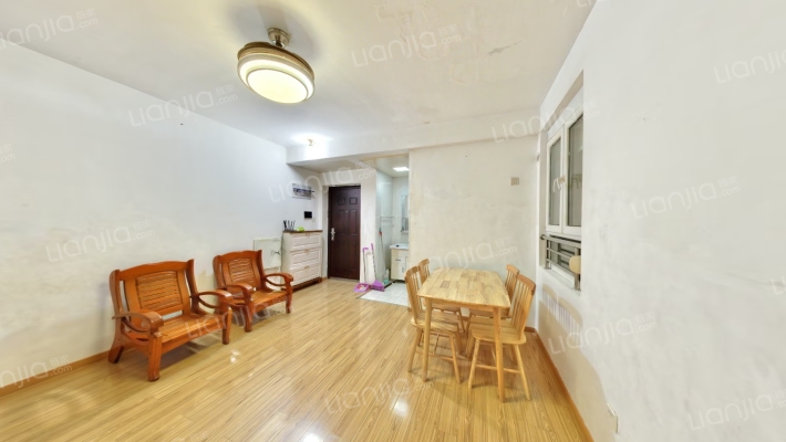 石埠湾秋山苑二手房实景图