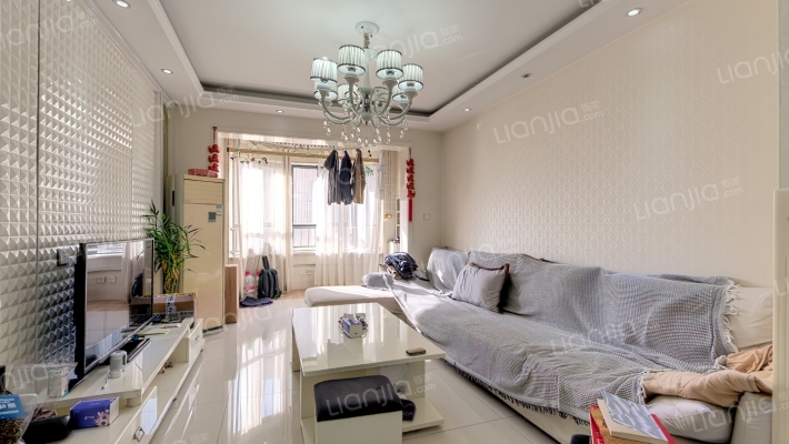 雅荷四季城AH区二手房实景图