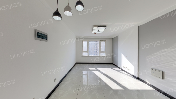 亚泰城三期二手房实景图