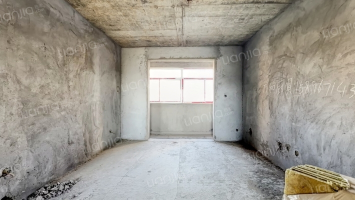 学府春天二手房实景图