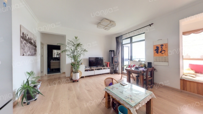 金色港湾双湖泊岸二手房实景图