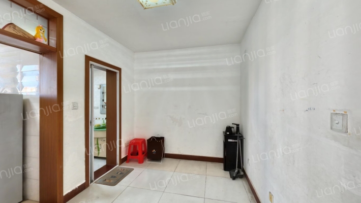 和达雅苑B区二手房实景图