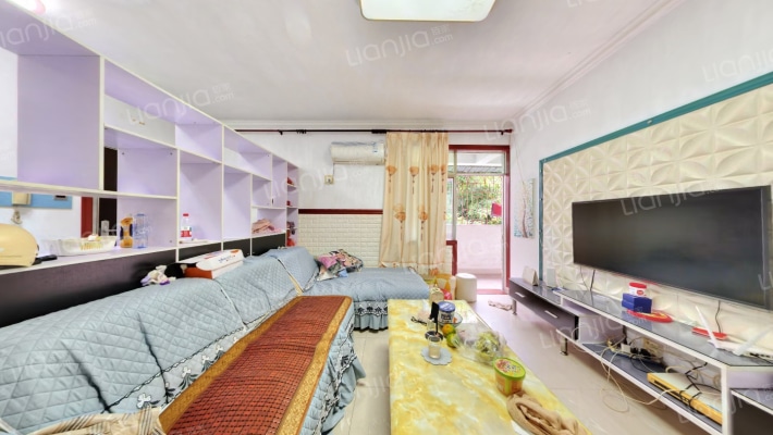 新鸿进花园二手房实景图