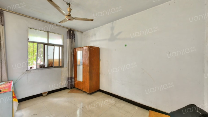 八二0南院二手房实景图