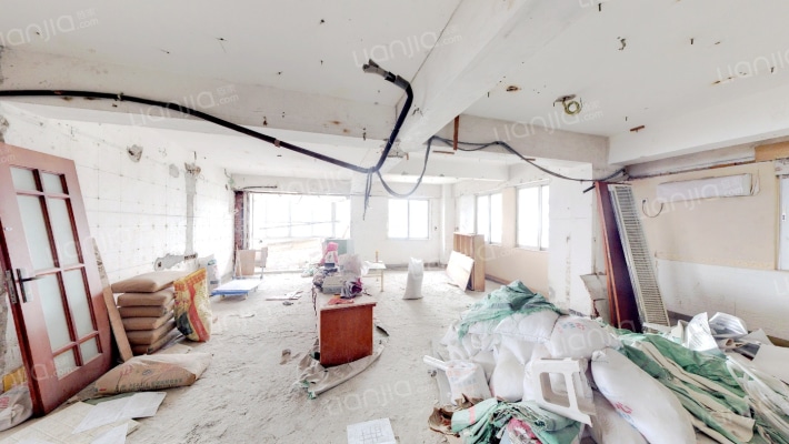 新世界大厦二手房实景图