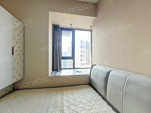 合租·融景城臻苑 4居室 北卧