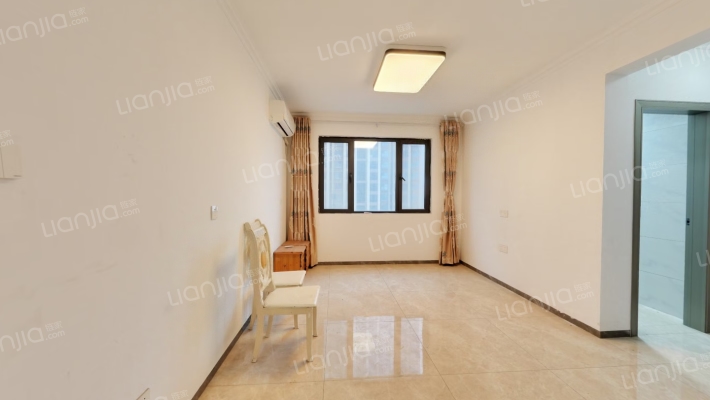 中岳俪景湾二手房实景图