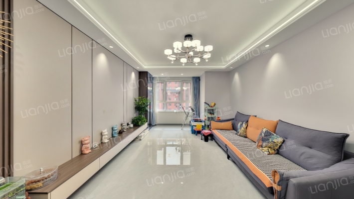 领秀蓝珀湖四期二手房实景图