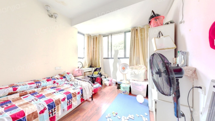 秋涛北路322号二手房实景图