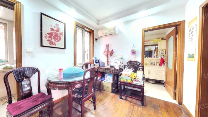 荷三小区二手房实景图