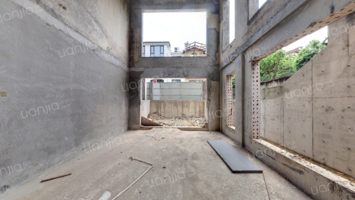 中铁水映加州二手房实景图