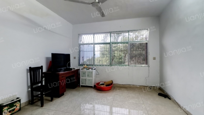 南湖公园小区二手房实景图