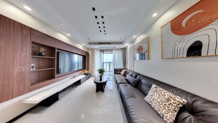 融创云湖十里C区二手房实景图