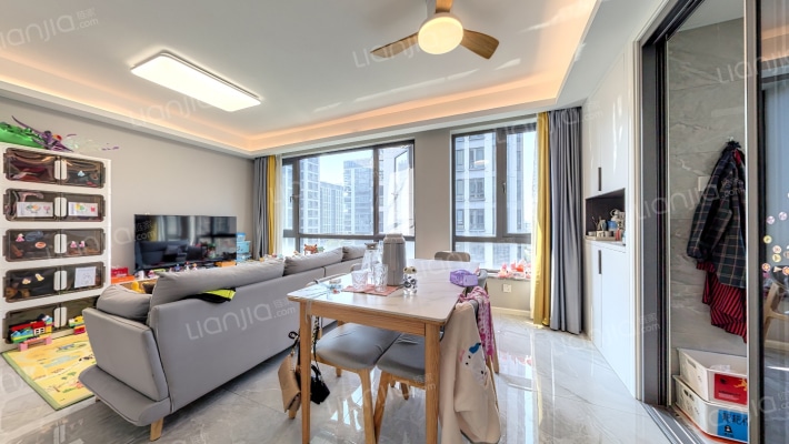 卓悦华庭（临平区）二手房实景图