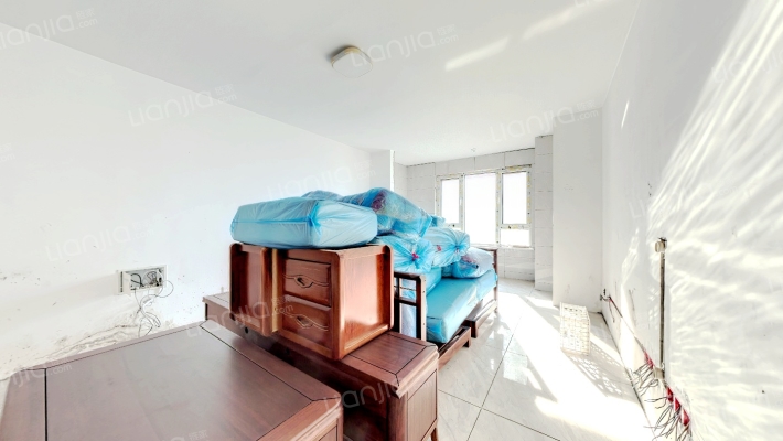 胶州中央公园C区二手房实景图