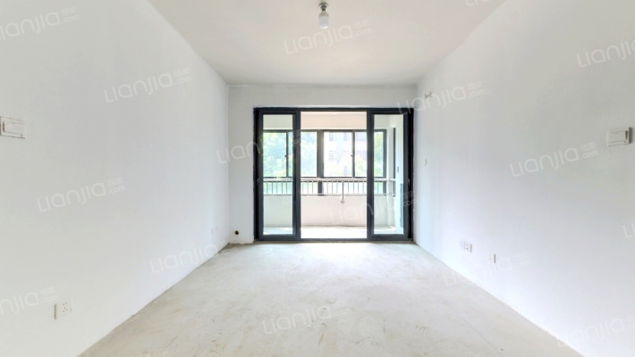 新鹿花苑三期二手房实景图