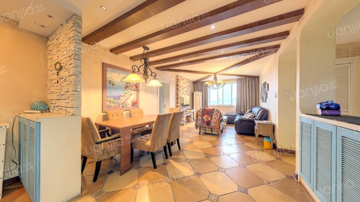 天盛居二手房实景图