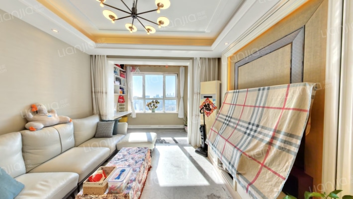 万科蓝山一期二手房实景图