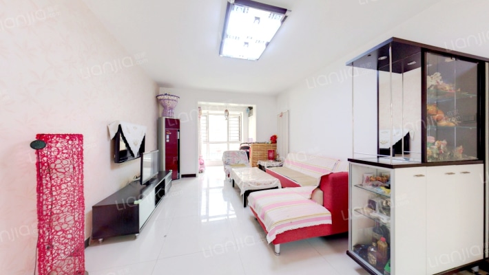 洛卡小镇逸境园二手房实景图