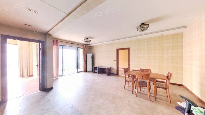 财富中心国际公寓二手房实景图