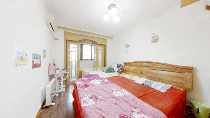 泰山花苑二手房实景图