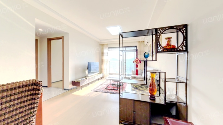 卓越蔚蓝铂樾府（普通住宅）二手房实景图