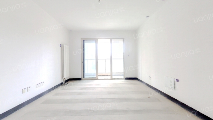 融创美盛宏园二手房实景图