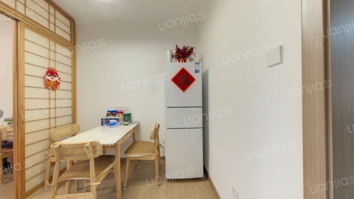 安庆路247号二手房实景图