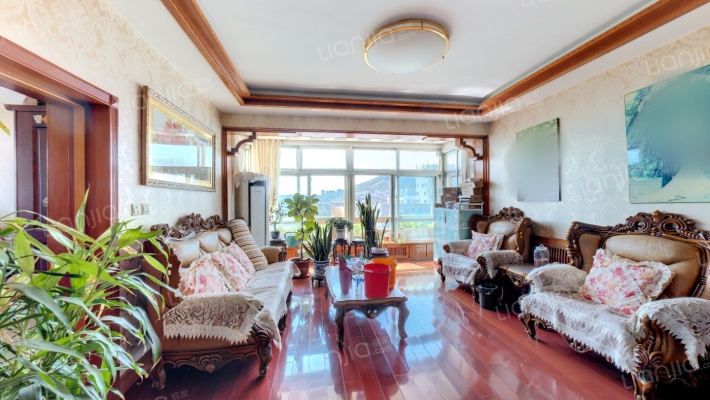 三院长兴花园二手房实景图